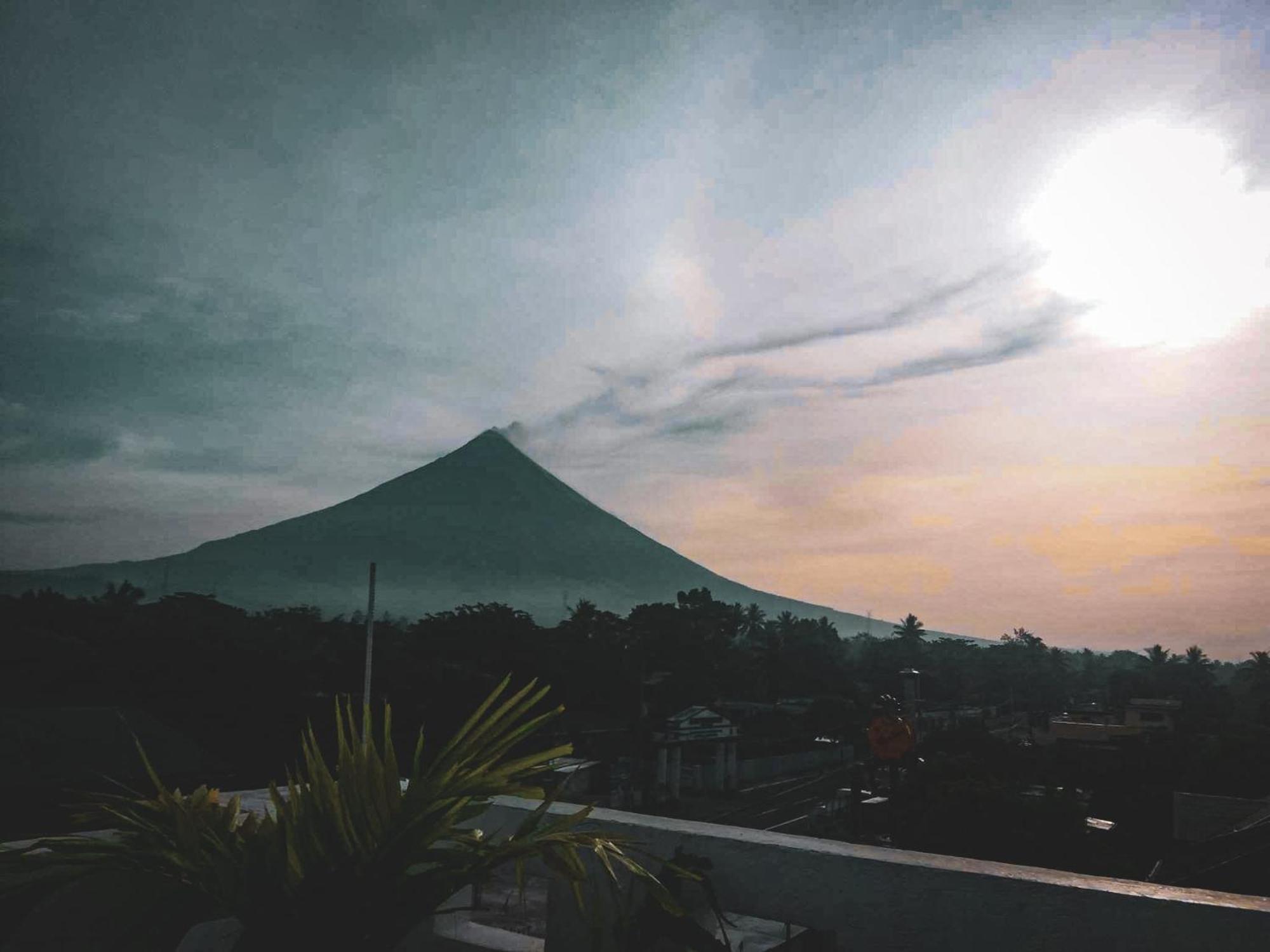 Majestique Hotel Albay Bicol Guinobatan ภายนอก รูปภาพ